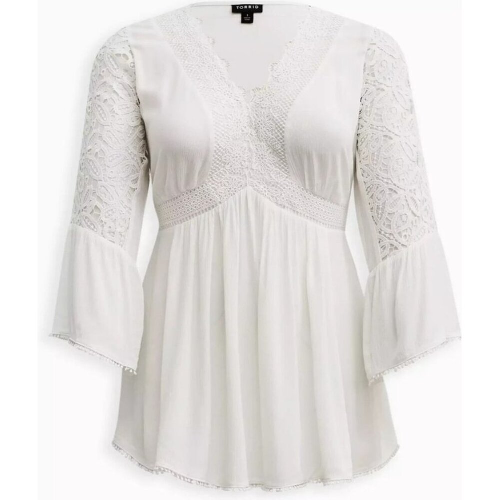 Torrid Babydoll Tunic Size 2 White Lace Bell Sleeve Fairy Chic Cottagecore Luxe